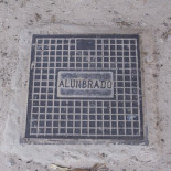 Placas "HOYGAN" repartidas por Valencia