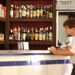 Desalojan un bar porque un cliente pide tomar un café.... solo