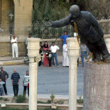 Lo que no se vio del derribo de la estatua de Saddam Hussein (ENG)