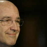 "Vamos a vivir con tasas de paro y deuda muy elevadas durante años"