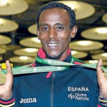 "Es penoso que nuestro primer oro sea africano"