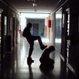 Juicio a cuatro escolares por acosar a una adolescente lesbiana