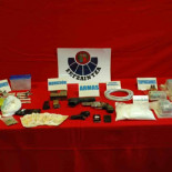 Los etarras detenidos el martes tenían marihuana y básculas para el pesaje de drogas
