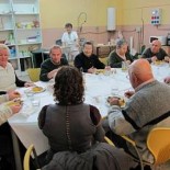 La Xunta sustituye el menú de los mayores por precocinados