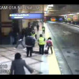 Brutal agresión a una chica en estación de autobuses de Seattle, ante la indiferencia de los vigilantes