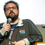 Echan de un vuelo de Southwest Airlines al director de cine Kevin Smith por obeso [ENG]