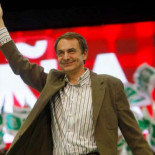 Zapatero reta a Rajoy a "presentar sus propuestas" para afrontar la crisis