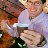 El ingeniero que consiguió volar con 12.000 flanes