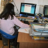 Una niña de 12 años lleva 17 meses sin ir a clase por miedo a las burlas de sus compañeros