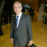 Fuga de un cerebro ilustre