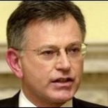 Escándalo en Reino Unido: Ex-ministros sobornables pillados en vídeo [ENG]