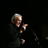 IU pide al PSOE que cambie la ley electoral para frenar al PP