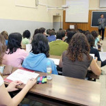 El Gobierno apuesta por que los jóvenes estudien al menos hasta los 18 años