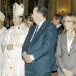 Chacón suprime las misas en los actos militares oficiales