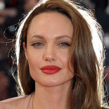 Las mujeres atractivas son malas para la salud [EN]