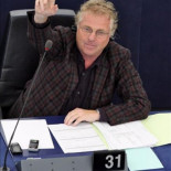 Daniel Cohn-Bendit, sobre Grecia: "¡les prestamos dinero para que compren armas!"