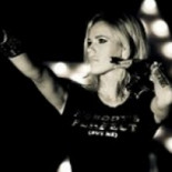 Cantante polaca es juzgada por blasfema después de afirmar que la Biblia fue escrita por borrachos y fumados (en)