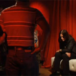 Ozzy Osbourne se hace pasar por muñeco de cera para hacer gritar a sus fans