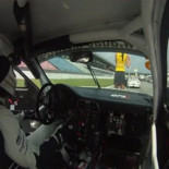 Las chicas del paddock tambien sufren