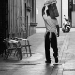 Si tienes dos carreras y hablas dos idiomas, no te contratarán nunca