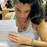 Un error en la Selectividad obliga a la Junta de Andalucía a 'regalar' un punto