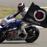 Lorenzo suma su cuarta victoria