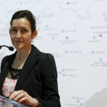 Sinde afirma que se perseguirá a los que creen los archivos de descarga "que son quienes se lucran"