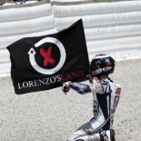 Tercera victoria de Lorenzo consecutiva