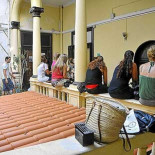 Despido en masa por sorpresa en el momento de almorzar