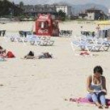 Costas niega al Ayto. de Laredo permiso para instalar  en la playa casetas de Cruz Roja pero autoriza una de Coca-Cola