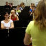 Estudiar más es la clave del éxito académico de las chicas