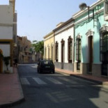 Un peatón que cayó en un hoyo, responsable por andar deprisa