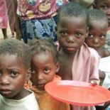 Un estudio concluye que la pobreza afecta al desarrollo cerebral infantil y a la inteligencia