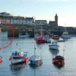 Fallece al intentar saltar el muelle del puerto con su coche “al estilo Starsky y Hutch”