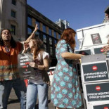 Estará prohibido fumar en la puerta de colegios y hospitales