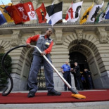 El Parlamento suizo aprueba una ley para bloquear los fondos de los dictadores