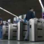 Barcelona: Multas de hasta 600 euros por colarse en el metro