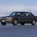 Hace 30 años, un Mercedes Clase S montaba por primera vez un airbag