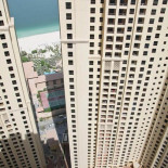 ¿Qué se necesita para ser un limpiador de cristales en Dubai?