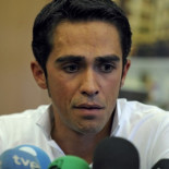 Los profesionales acusan a Alberto Contador de "atacar" al vacuno español