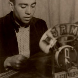 La dignidad de un poeta sobre papel higiénico