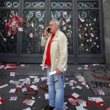 Cayo Lara pide para Ordóñez, Gobernador del Banco de España,  un sueldo de 633 euros al mes