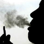 El residuo de la nicotina es fuertemente adsorbido por las superficies del interior del hogar