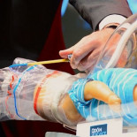 Las personas cuya confianza en sus creencias se ve amenazada, responden defendiéndolas con mucha más energía