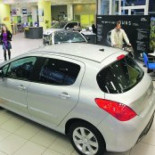 Los concesionarios de coches ultiman despidos masivos