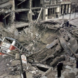Historia de un autobús en un cráter (Londres, 1940)