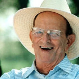 Benedicto XVI admite que el fundador de los Legionarios fue 'encubierto'