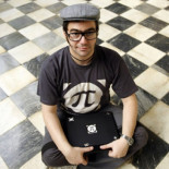 "Con diez euros al mes, se acabaría el problema de las descargas"