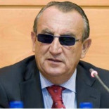 El aeropuerto de Castellón contará con una estatua de 24 metros en homenaje a Carlos Fabra