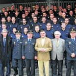 Agentes municipales sufren presiones de sus jefes para borrar  las fotos de coches mal aparcados de la Policia Nacional